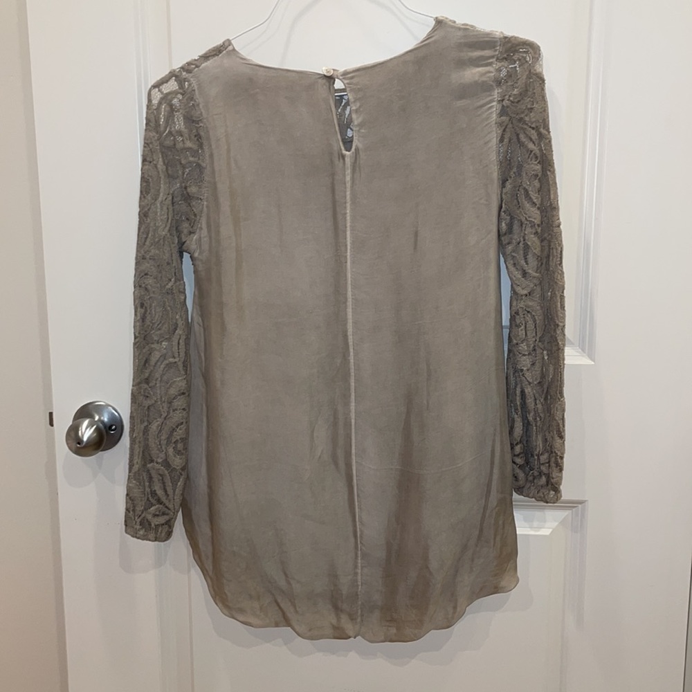 Piazza Roma Top - Picture 2 of 2